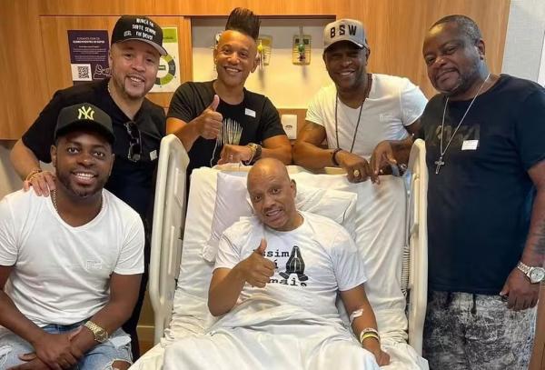 Anderson Leonardo com os integrantes do Molejo, em setembro.(Imagem:Reprodução/Instagram)