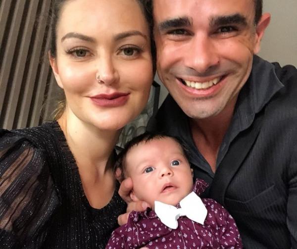 Laura Keller com o marido e o filho.(Imagem:Reprodução/Instagram)