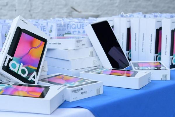 Saúde de Floriano entrega 150 tablets a agentes comunitários e de endemias(Imagem:Divulgação)