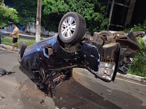 Colisão entre três carros na BR-316, em Teresina.(Imagem:Divulgação/PRF)