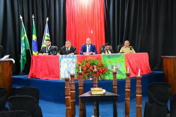 Câmara Municipal de Floriano homenageia a Ordem DeMolay com sessão solene.(Imagem:CMF)