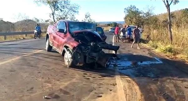 Homem morre e dois ficam feridos em acidente na BR-135, Sul do Piauí.(Imagem:Reprodução)