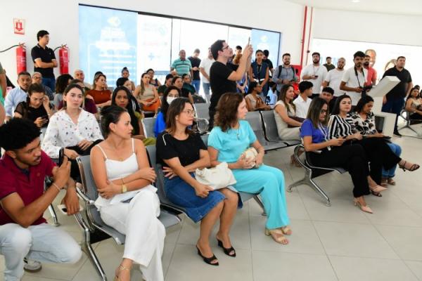 Floriano recebe carreta do programa