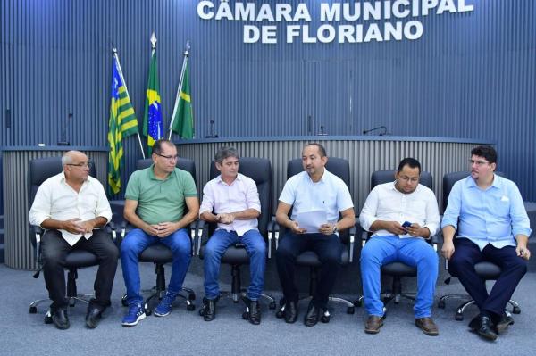 Valorização: Servidores efetivos da Câmara Municipal de Floriano tem salários reajustados em 15,78%.(Imagem:CMF)