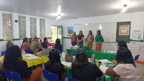  Forma&ccedil;&atilde;o do PPAIC re&uacute;ne educadores de 13 munic&iacute;pios na 10&ordf; GRE de Floriano.(Imagem:FlorianoNews)