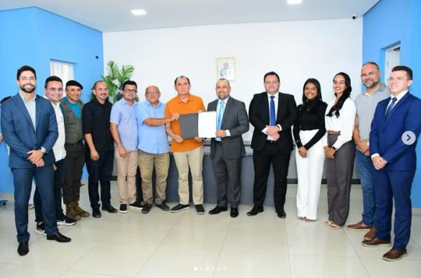 Regularização fundiária avança no Cajueiro II e garante dignidade a mais famílias de Floriano.(Imagem:Reprodução/Instagram)