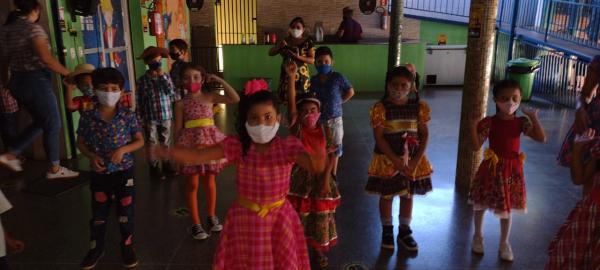 Escola Pequeno Príncipe realiza Festa Junina.(Imagem:FlorianoNews)
