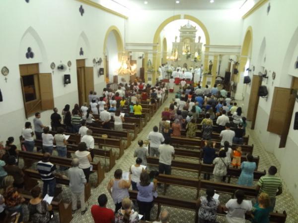 Igrejas católicas em Floriano têm programação especial com missas para o Natal(Imagem:FlorianoNews)