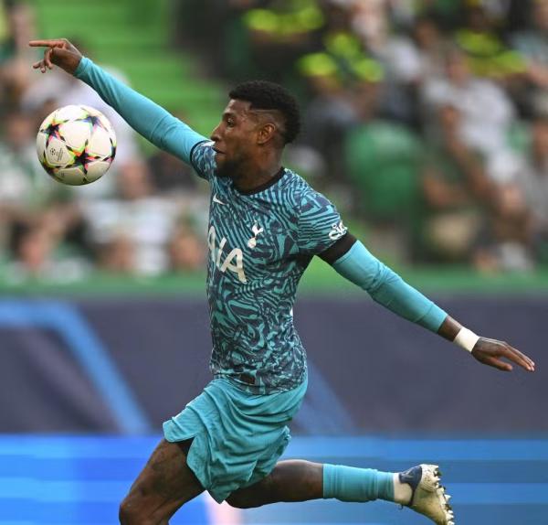 Emerson Royal pelo Tottenham.(Imagem:PATRICIA DE MELO MOREIRA / AFP)