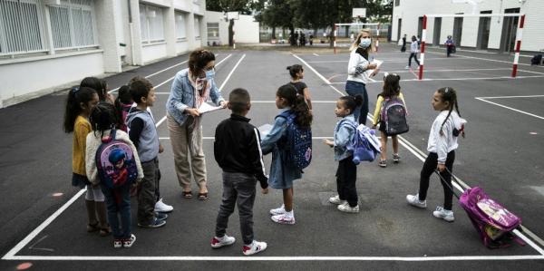 Após 3 semanas de reabertura, número de escolas fechadas por Covid-19 avança na França(Imagem:Reprodução)