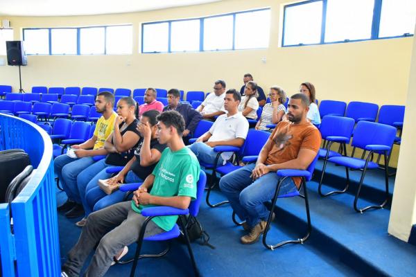 Câmara Municipal de Floriano discute a regulação de pacientes em audiência pública.(Imagem:CMF)