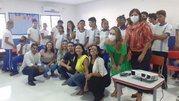 Saúde Mental de Floriano e SESC promovem roda de conversa com jovens da Escola Barjona Lobão(Imagem:Secom)