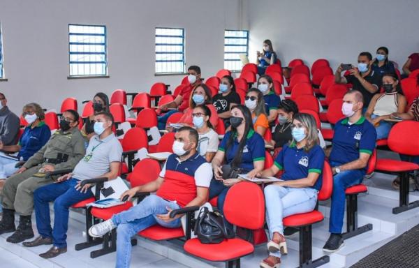 Associação Brincantes do Folclore Nordestino apresenta Projeto de Trabalho Social às autoridades.(Imagem:Secom)