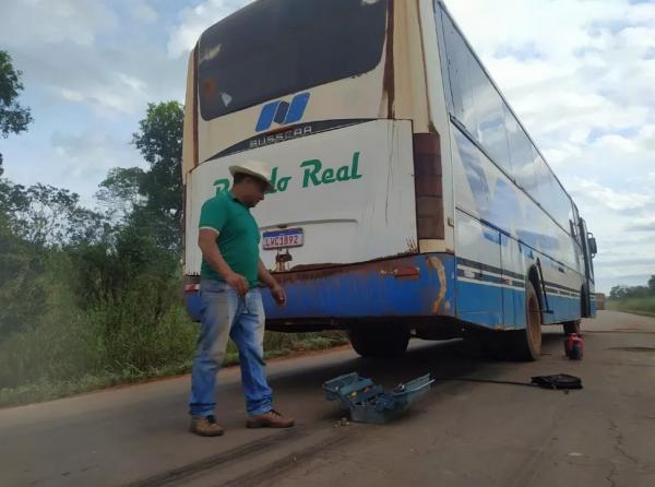  Buracos em PI-392 dificultam escoamento de grãos e oferecem riscos para motoristas: 