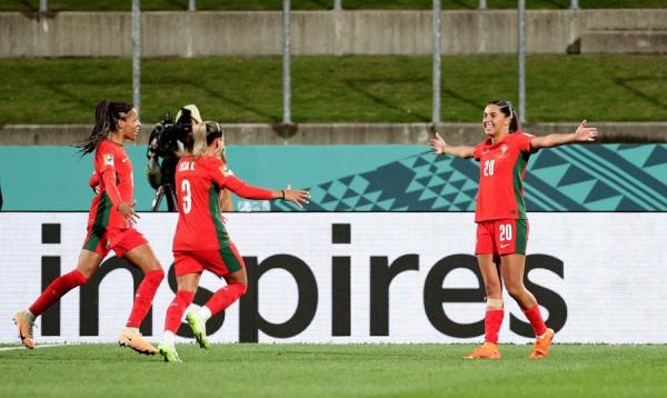 Encarnação e Nazareth garantiram triunfo de 2 a 0 do time português.(Imagem:Reuters/David Rowland/Direitos Reservados)