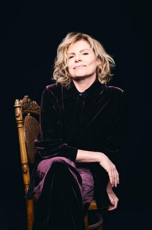 Debora Bloch posa para a capa gshow.(Imagem:gshow/Fernando Young)
