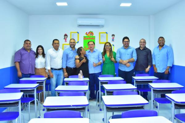 Vereadores de Floriano participam de entrega da reforma da Escola Municipal Dom Edilberto (Imagem:CMF)