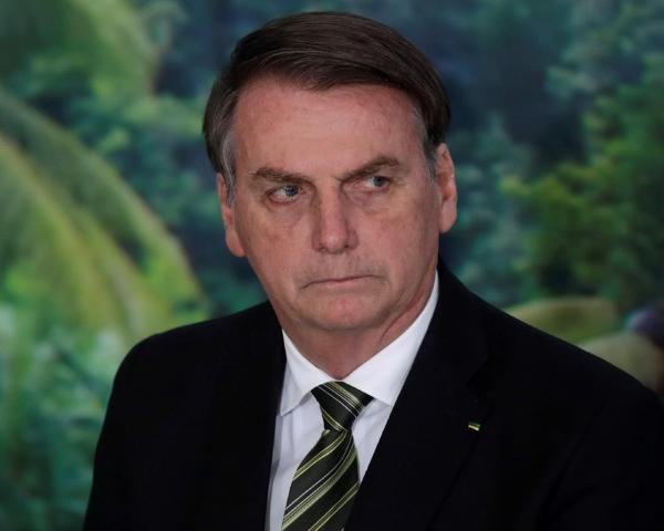 Dados divulgados no último dia 6 mostram que a gestão Bolsonaro gastou R$ 27,6 milhões nos cartões em quatro anos. O valor inclui o cartão pessoal de Bolsonaro e, também, outros ca(Imagem:Reprodução)