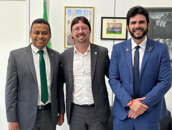 Deputados Dr. Francisco Costa e Dr. Marcus V. Kalume fortalecem ações para Atenção Primária à Saúde no Piauí.(Imagem:Reprodução/Instagram)