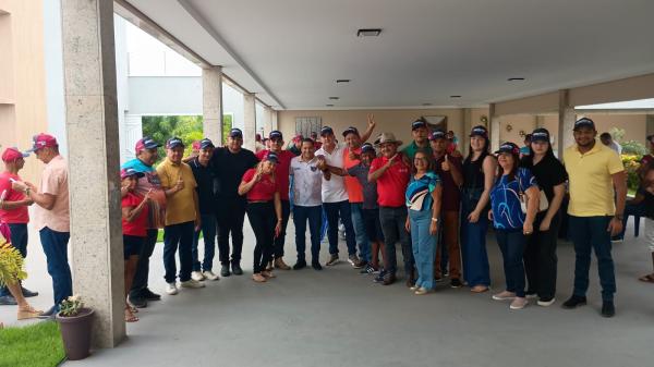 Edmilson Carvalho e comitiva de Sucupira do Riachão prestigiam a IX Festa do Vaqueiro em Barão de Grajaú(Imagem:Ascom)