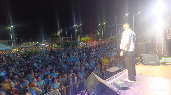  Bloco do Pov&atilde;o 2026 re&uacute;ne multid&atilde;o e transforma a Pra&ccedil;a Santo Ant&ocirc;nio em palco de grande festa(Imagem:FlorianoNews)