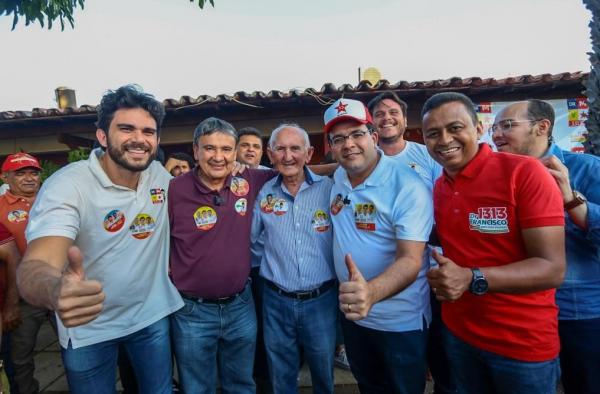 Rafael e Wellington são recebidos com festa em Itaueira.(Imagem:Divulgação)