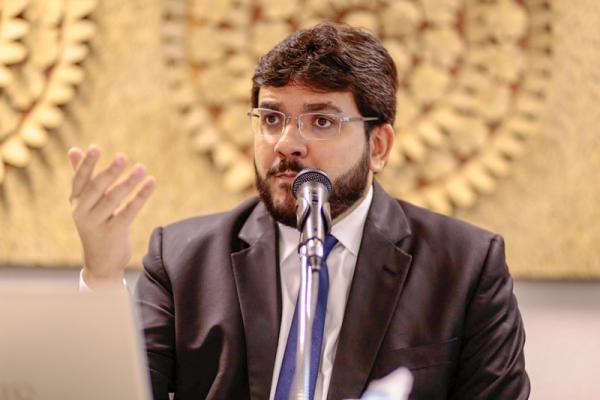 Rafael Fonteles cumpre agenda no interior representando o governador nas convenções.(Imagem:RobertaAline/CidadeVerde.com)
