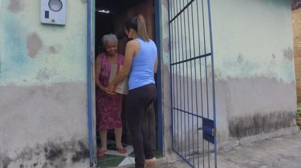 SEMDAS entrega cestas básicas a famílias atingidas pelas enchentes.(Imagem:Secom)