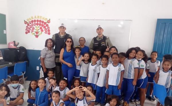 Polícia Militar realiza visita às escolas municipais de Floriano.(Imagem:Reprodução/Instagram )