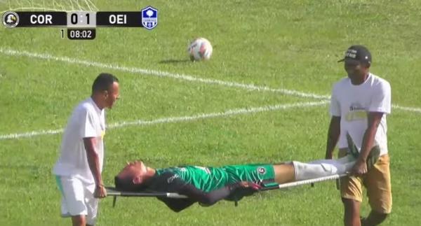 Goleiro marca gol contra bizarro em partida do Campeonato Piauiense.(Imagem:Nova TV Floriano)