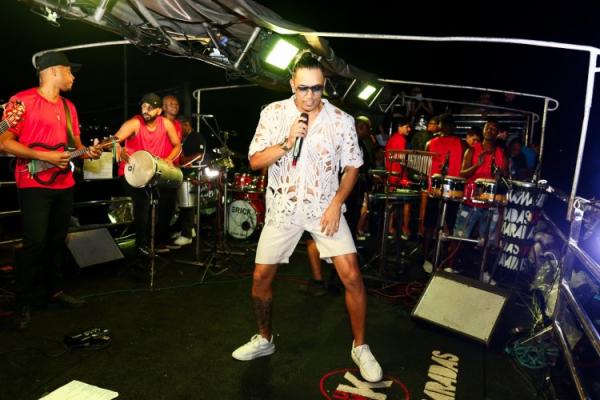 Dany Melody arrasta multid&atilde;o e agita o Carnaval de Floriano(Imagem:Secom)