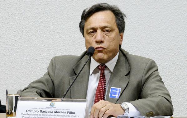 Diretor de hospital onde menina fez aborto legal foi excomungado(Imagem:Reprodução)