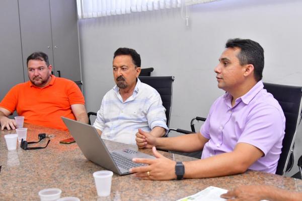 Câmara Municipal discute minuta de projeto de lei para fortalecer empresas de Floriano.(Imagem:CMF)