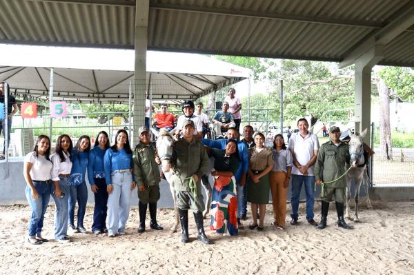 Governo inaugura N&uacute;cleo de Equoterapia em Floriano e amplia atendimento a pessoas com defici&ecirc;ncia no sul do estado(Imagem:Ascom Seid)