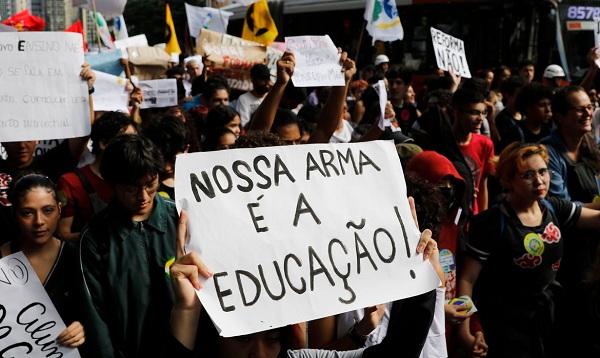 Gestores também defendem investimentos na infraestrutura das escolas.(Imagem:Fernando Frazão/Agência Brasil)