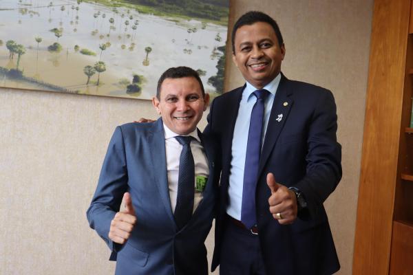 Mauro Eduardo e Dr. Francisco Costa(Imagem:Divulgação)