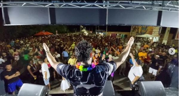 Desfile cheio de graça, amor e animação reúne milhares de foliões na Avenida Frei Antônio Curcio.(Imagem:Reprodução/Instagram)