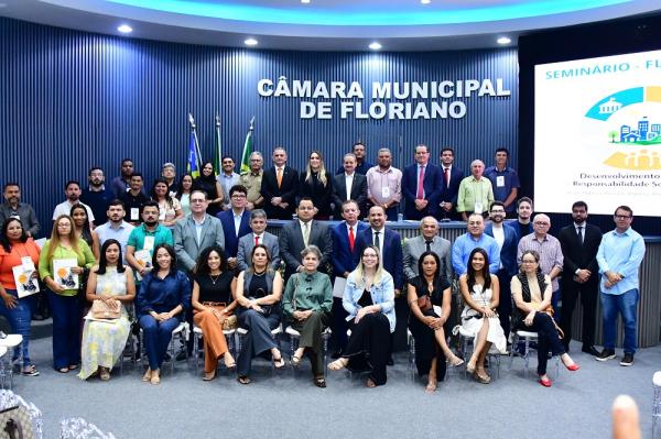 Câmara de Floriano realiza Seminário de Desenvolvimento Municipal e Responsabilidade Socioambiental.(Imagem:CMF)