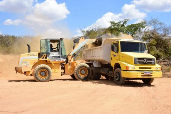 Prefeitura realiza obras de recuperação de estradas na comunidade Saco(Imagem:SECOM)