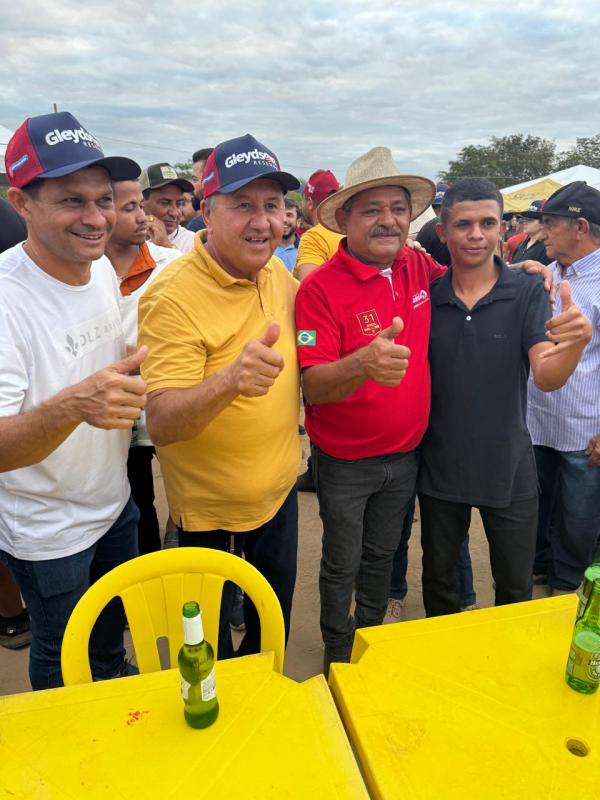 Edmilson Carvalho e comitiva de Sucupira do Riachão prestigiam a IX Festa do Vaqueiro em Barão de Grajaú(Imagem:Ascom)