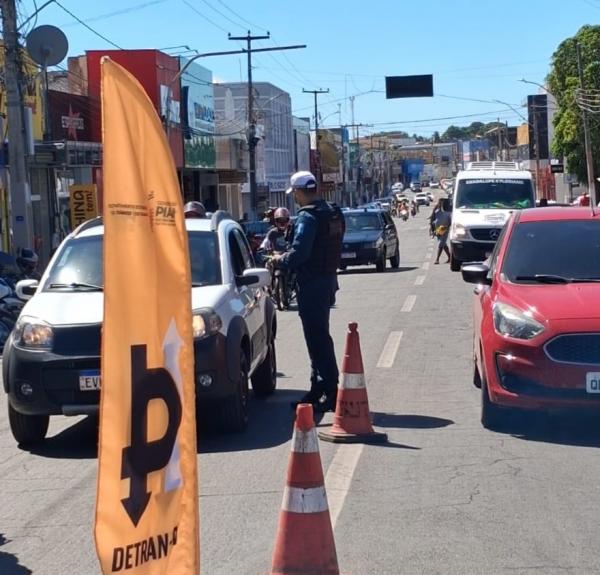 Blitz educativa refor&ccedil;a campanha Maio Amarelo e conscientiza&ccedil;&atilde;o no tr&acirc;nsito em Floriano(Imagem:Divulga&ccedil;&atilde;o)