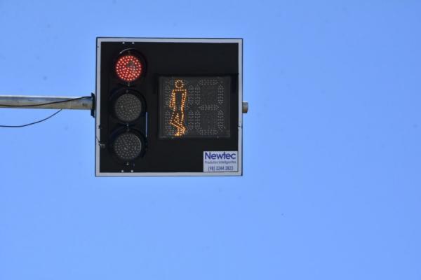 SUTRAN implanta semáforos de LED em Floriano(Imagem:Secom)