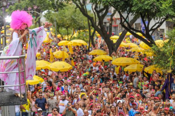 O novo aumento nos casos da covid-19 frustrou os planos para a folia de 2022, para a qual havia expectativa diante da restrição no ano anterior a eventos digitais em meio à segunda(Imagem:Reprodução)