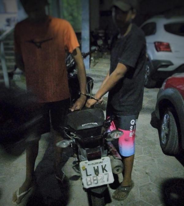 Menores são apreendidos com arma e motocicleta roubada em Floriano.(Imagem:Reprodução/Instagram)