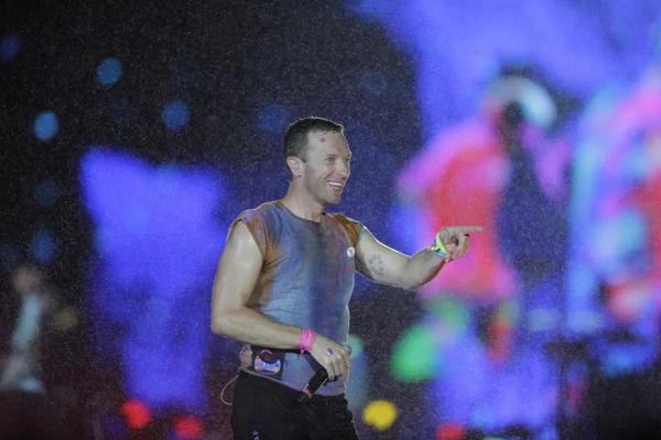 O vocalista Chris Martin, da banda Coldplay.(Imagem:Alexandre Cassiano/Agência O Globo)