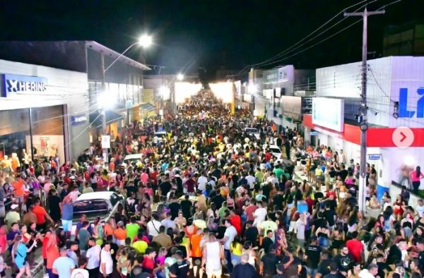 Carnaval de Floriano inicia com pé direito ao som de Parangolé e Tony Salles.(Imagem:Reprodução/Instagram)