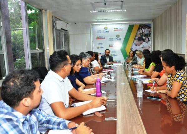 Seduc, Secretaria das Mulheres e Cojuv discutem projeto sobre igualdade de gênero.(Imagem:Divulgação)