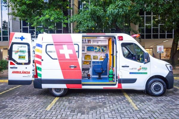  Hospitais do Piauí recebem 10 ambulâncias para pacientes de alto risco.(Imagem:Divulgação)