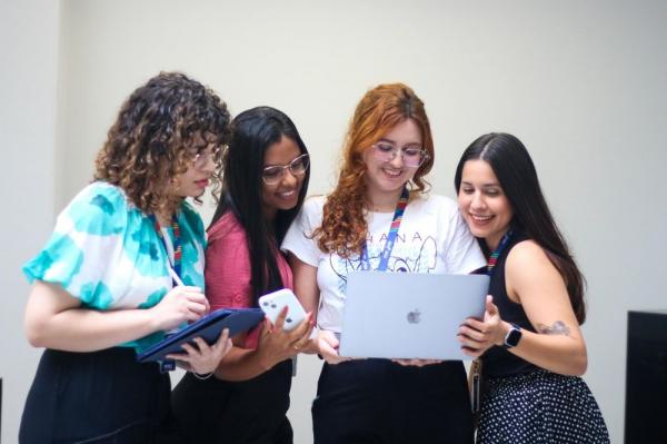 Dia Internacional das Meninas na tecnologia celebra liderança feminina na área.(Imagem:Thanandro Fabrício / Ascom Etipi)