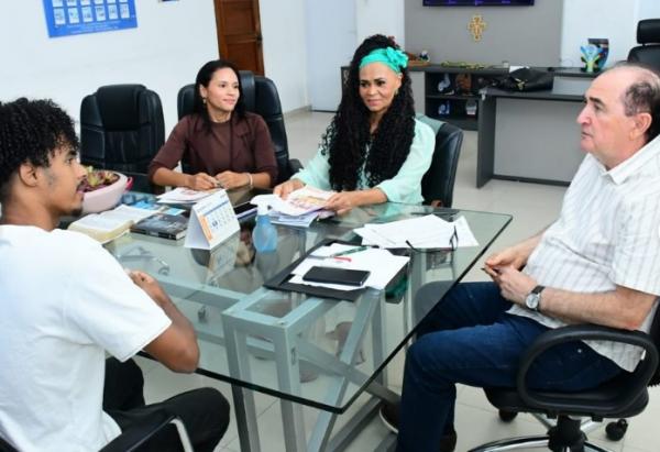 ASQUAJUF reforça pedido de apoio e celeridade nos repasses para o São João em reunião com prefeito Antonio Reis.(Imagem:Reprodução/Instagram)